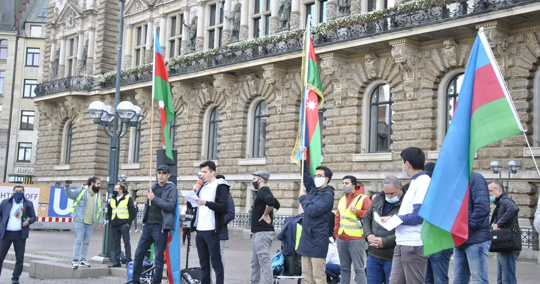 Hamburg’da Azerbaycan ile dayanışma mitingi
