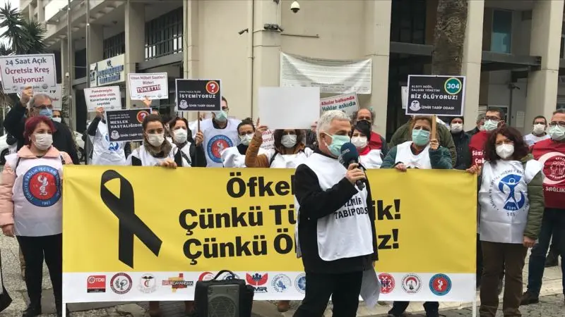 Sağlık Çalışanlarından Eylem: “Öfkeliyiz Çünkü Ölüyoruz”