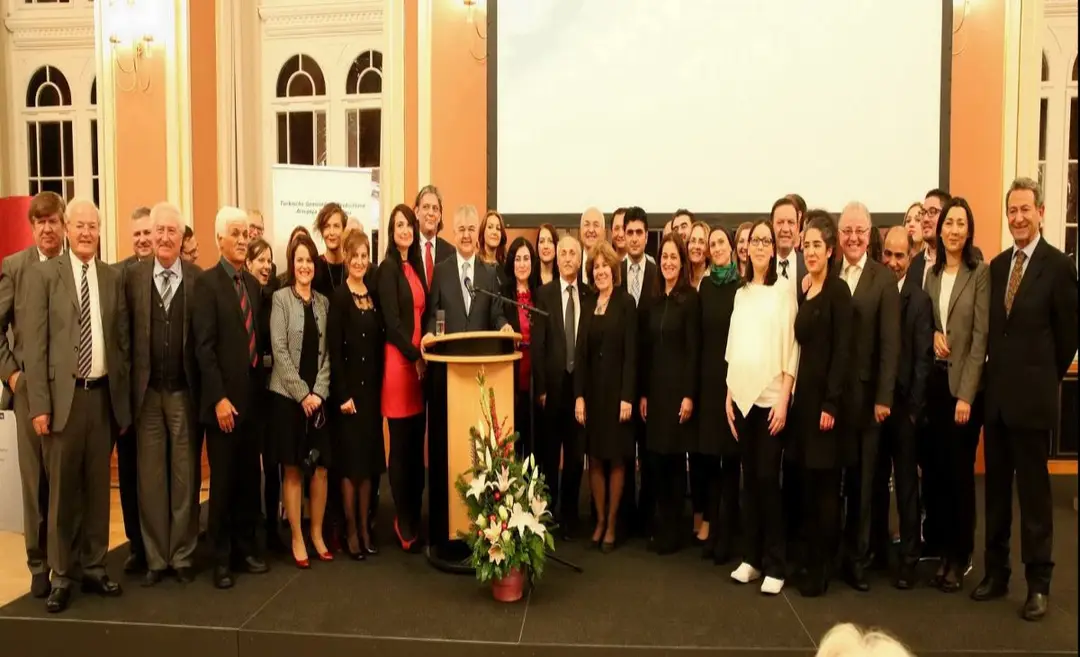 ALMANYA TÜRK TOPLUMU VE ALMANYA’DA EŞİT HAK VE UYGULAMALAR SAVAŞIMI