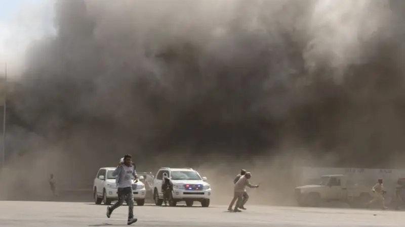 Yemen’in Güneyinde Havaalanı Saldırısı