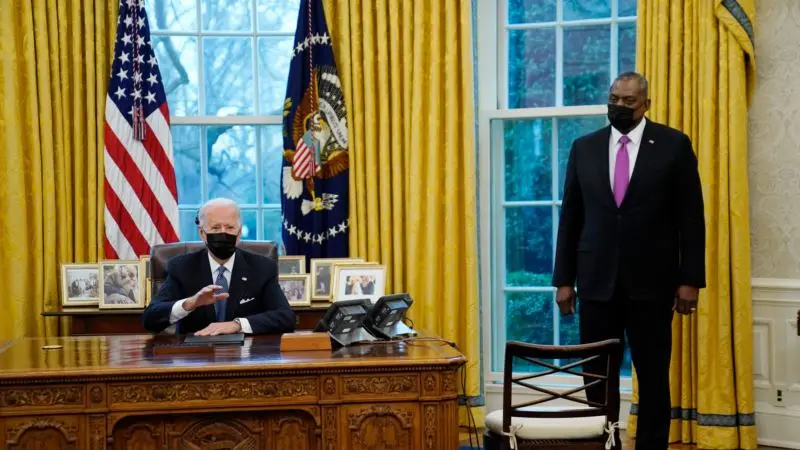 Başkan Biden Trump’ın Orduda Trans Birey Yasağını İptal Etti
