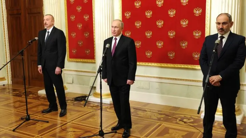 Putin Azeri ve Ermeni Liderlerle Görüştü