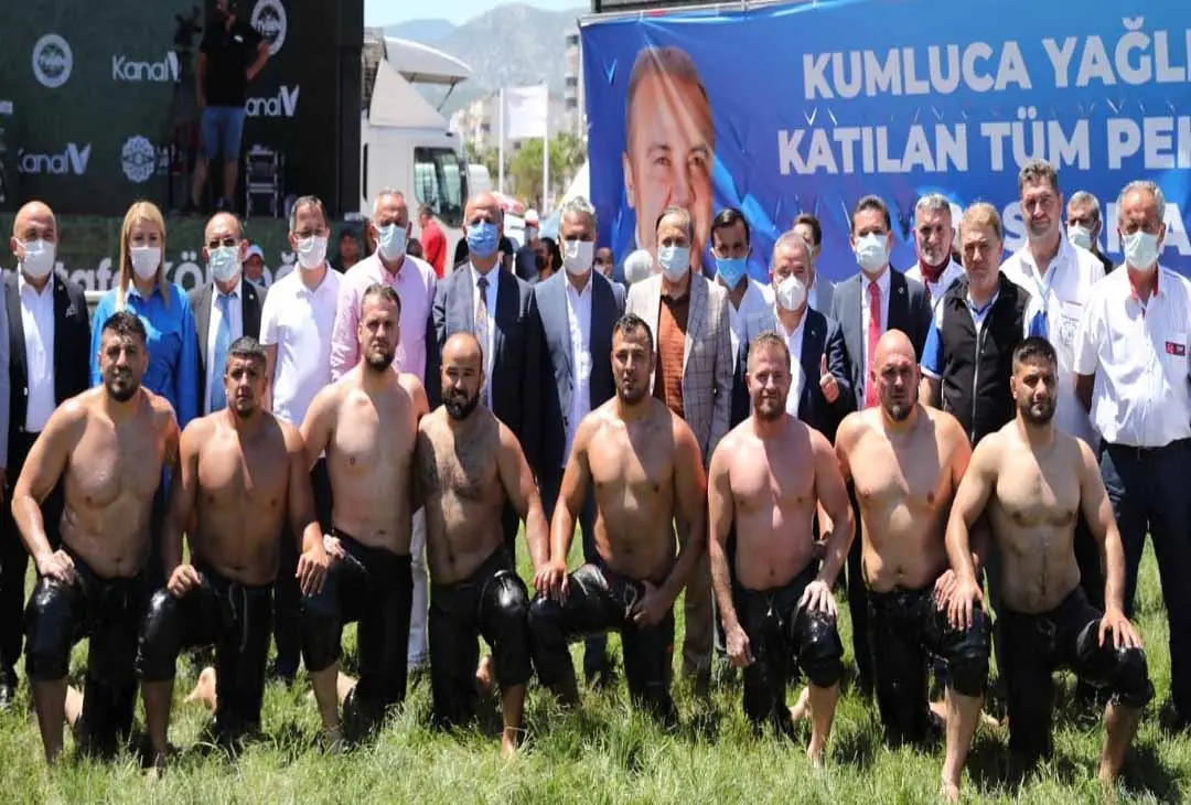 Kumluca Yağlı Güreşleri pandemi önlemleri altında yapıldı
