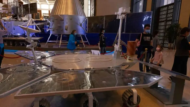 Çin'in Uzay Aracı Mars Yüzeyine İniş Yaptı