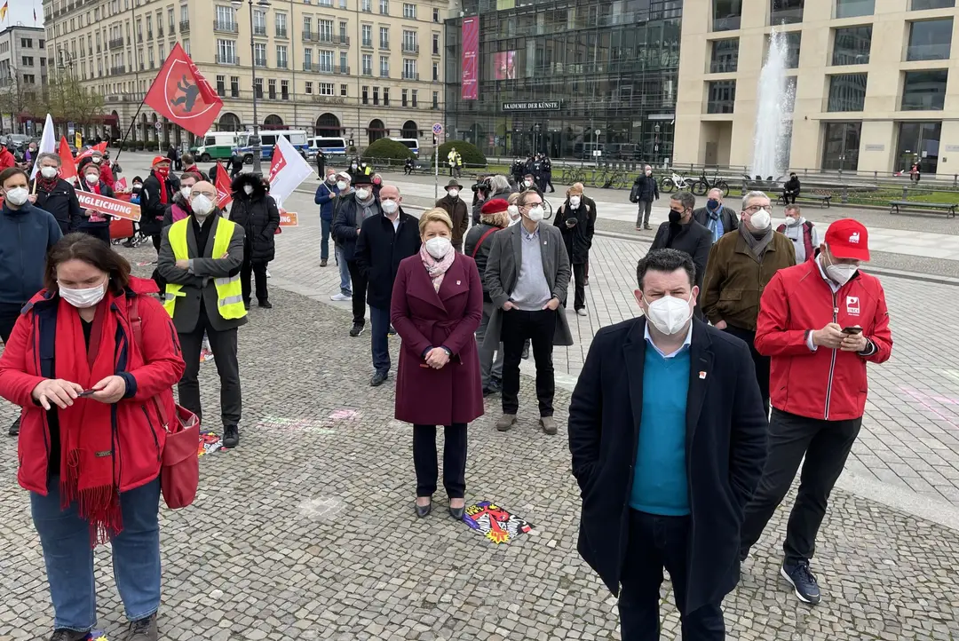 Havalimanlarındaki sorunu gidermek için ülke dışından işçi getirmeye onay