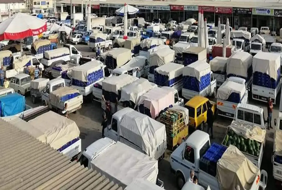 Tam kapanmada semt pazarları açılmadı çiftçi isyan ediyor