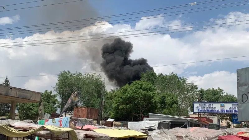 Afganistan'da Hastaneye Roketli Saldırıda COVID Aşıları Zarar Gördü