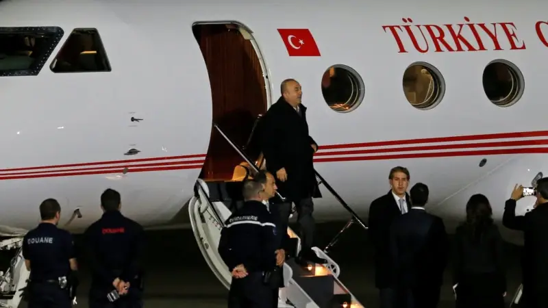 Dışişleri Bakanı Çavuşoğlu İki Günlük Resmi Ziyaret İçin Fransa'da