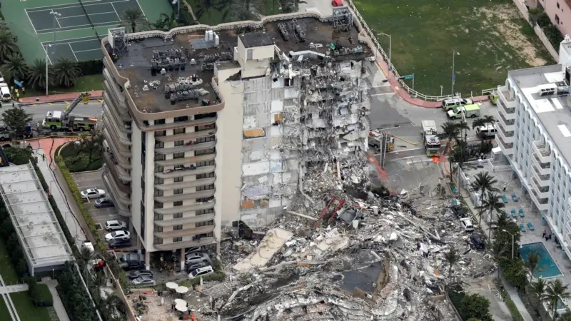 Miami'de Çöken Binada 159 Kişiye Ulaşılamıyor