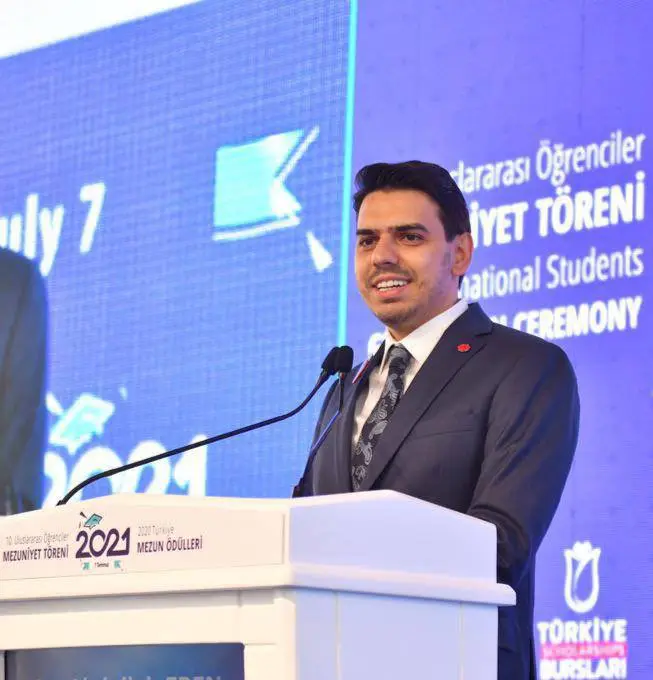 Uluslararası Öğrencilerin Mezuniyet Coşkusu