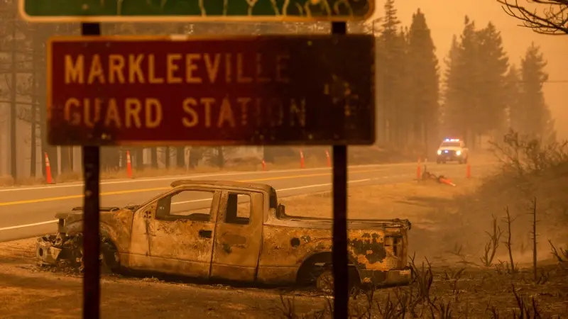 California’da Evler Yanıyor