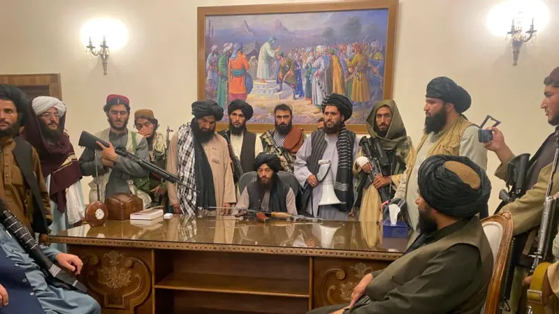 Afganistan'da Denetimi Ele Geçiren Taleban Kimdir?