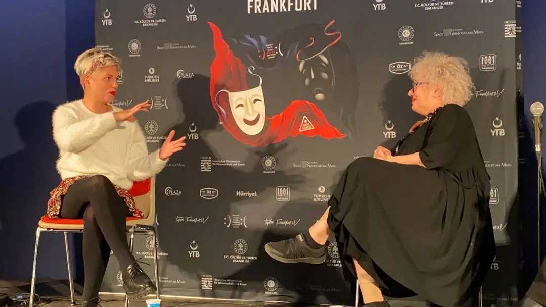 "7. Frankfurt Türk Tiyatro Festivali"nde tiyatro ve dizi oyunculuğunun etkileri konuşuldu