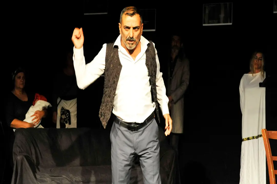 Klasik eserlerden monolog kolajı büyüledi