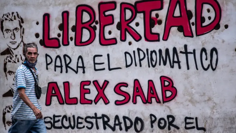 Maduro Muhalefetle Görüşmeyi Askıya Aldı