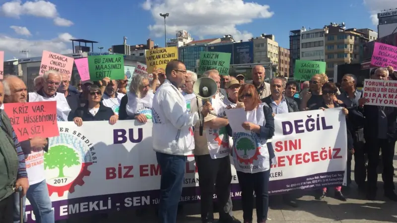 EYT’liler: "Umutlarımızla Hayallerimizle Oynanıyor"