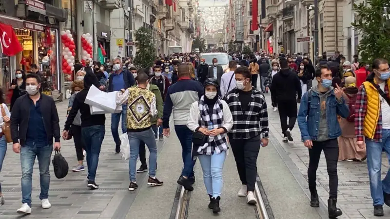 Kur ve Enflasyon Büyümenin Halka Yansımasını Engelliyor
