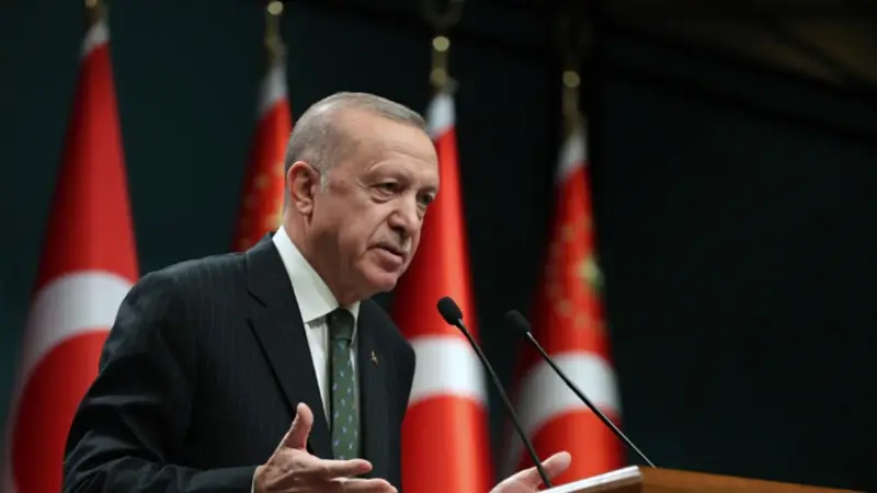 "Kriz Erdoğan'ın Dindar Seçmen Kitlesini Sarstı"