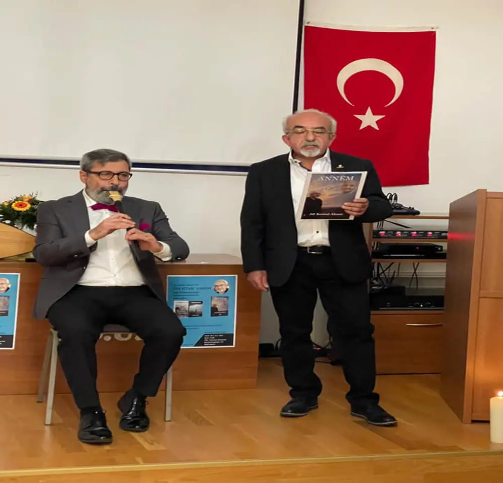 Ali Kemal Aksoy 3. Şiir Kitabı Annem`i tanıttı