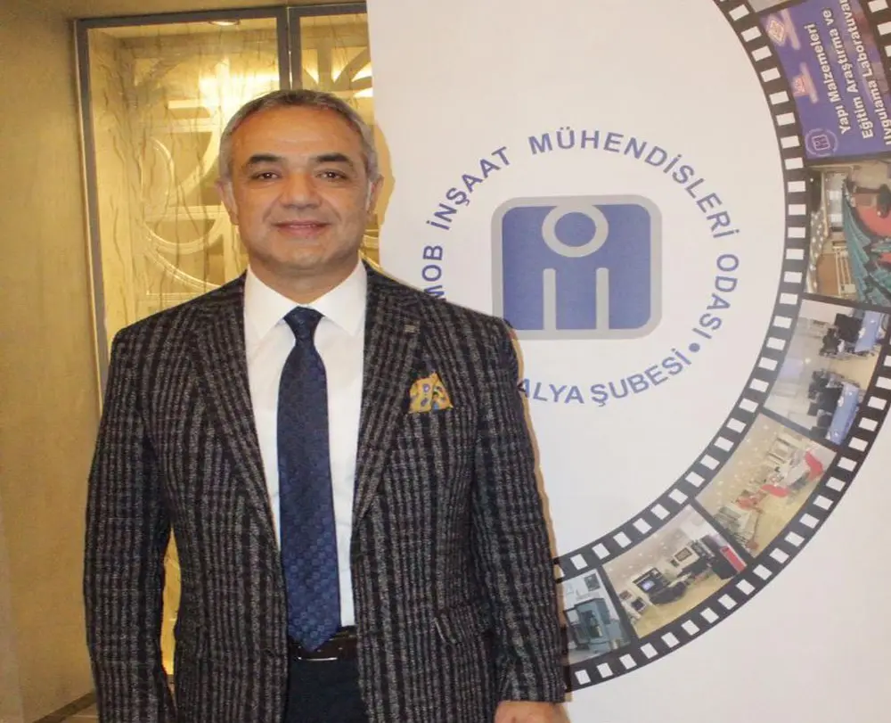 İşini kaybeden inşaat mühendisi artıyor