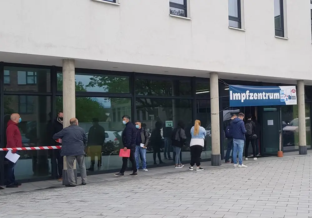 Camilerinde düzenlenen aşı kampanyalarına yoğun ilgi