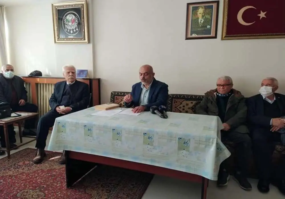 Özerdem: Borç ile yönetilen bir ekonomi, insanları harcamaya yöneltir
