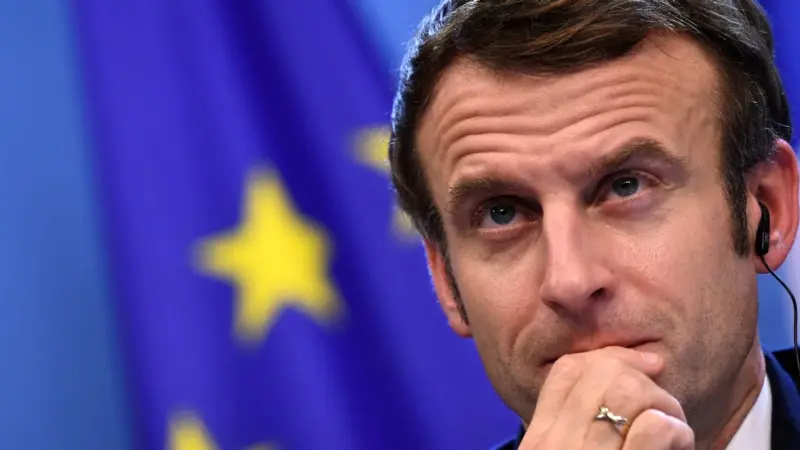 AP'de Macron'a Fransız Vekillerden Sert Eleştiri