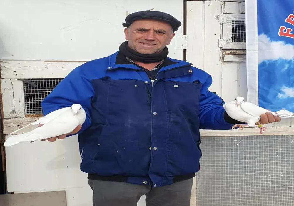 60’ıncı doğum gününü güvercinleri ile kutladı