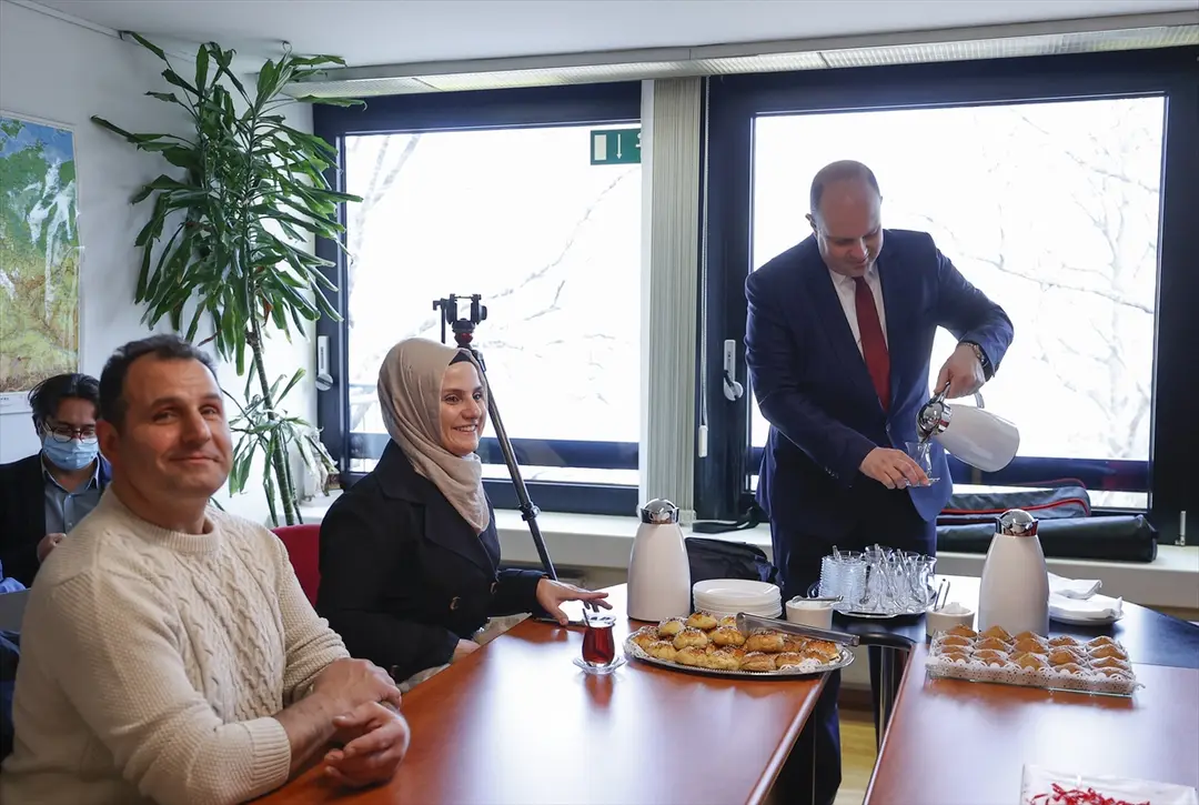Berlin Başkonsolosluğundan Almanya'da üniversiteye yüksek puanla giren öğrencilere ödül