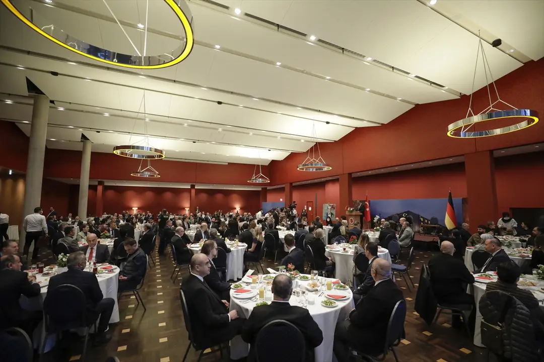 Berlin Büyükelçisi Ahmet Başar Şen iftar yemeği verdi