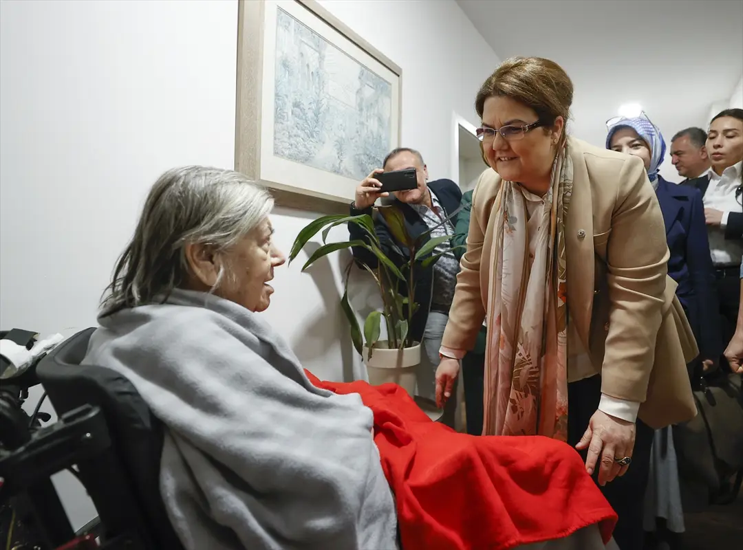 Bakan Yanık, Berlin`de huzurevi açılışı yaptı