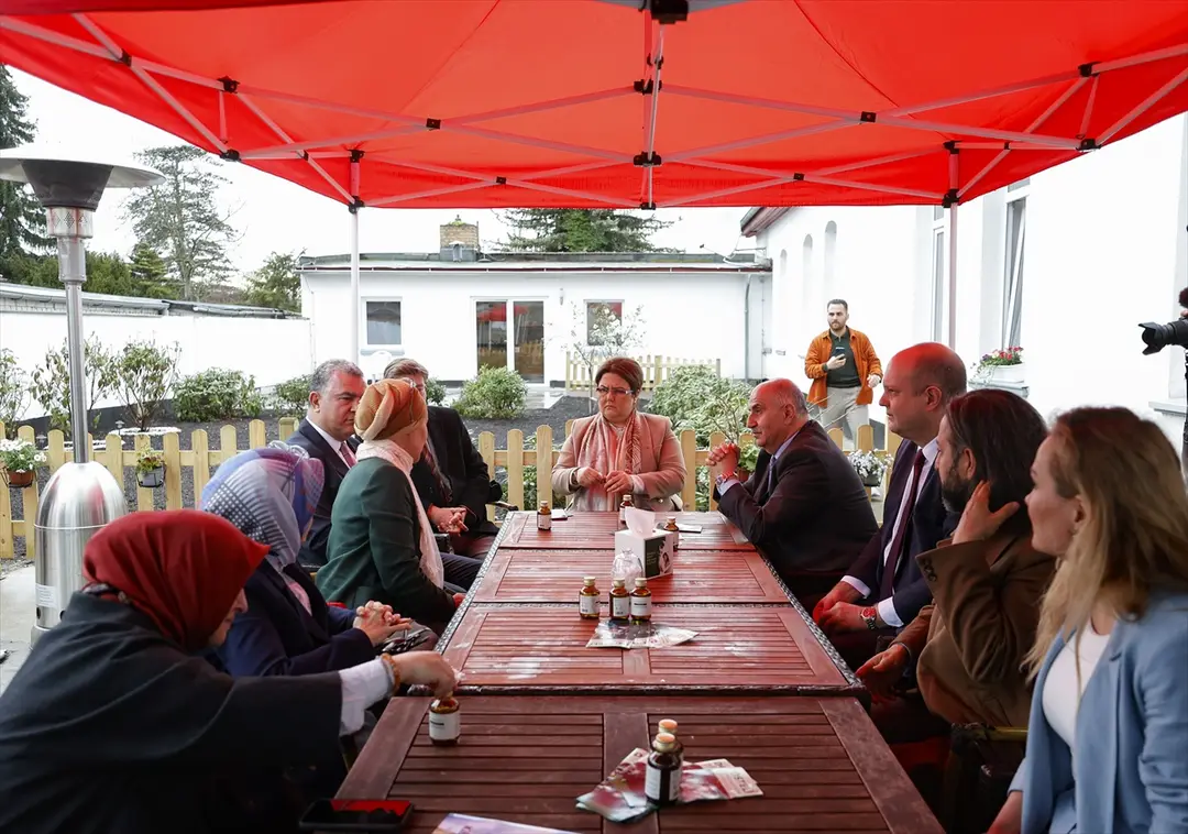 Bakan Yanık, Berlin`de huzurevi açılışı yaptı