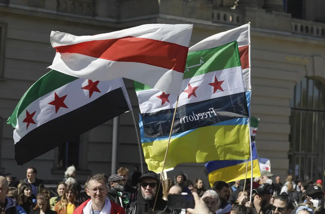 Berlin`de yüzlerce kişi Ukrayna’daki savaşı protesto etti