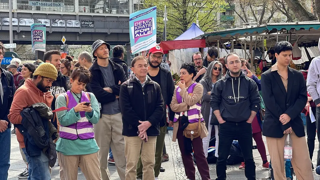 Berlin’de "vatandaşlığı olmayanlara da seçim hakkı" verilmesi için gösteri yapıldı
