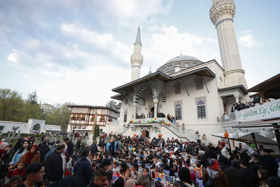 Berlin'de çocuklara özel iftar programı düzenlendi
