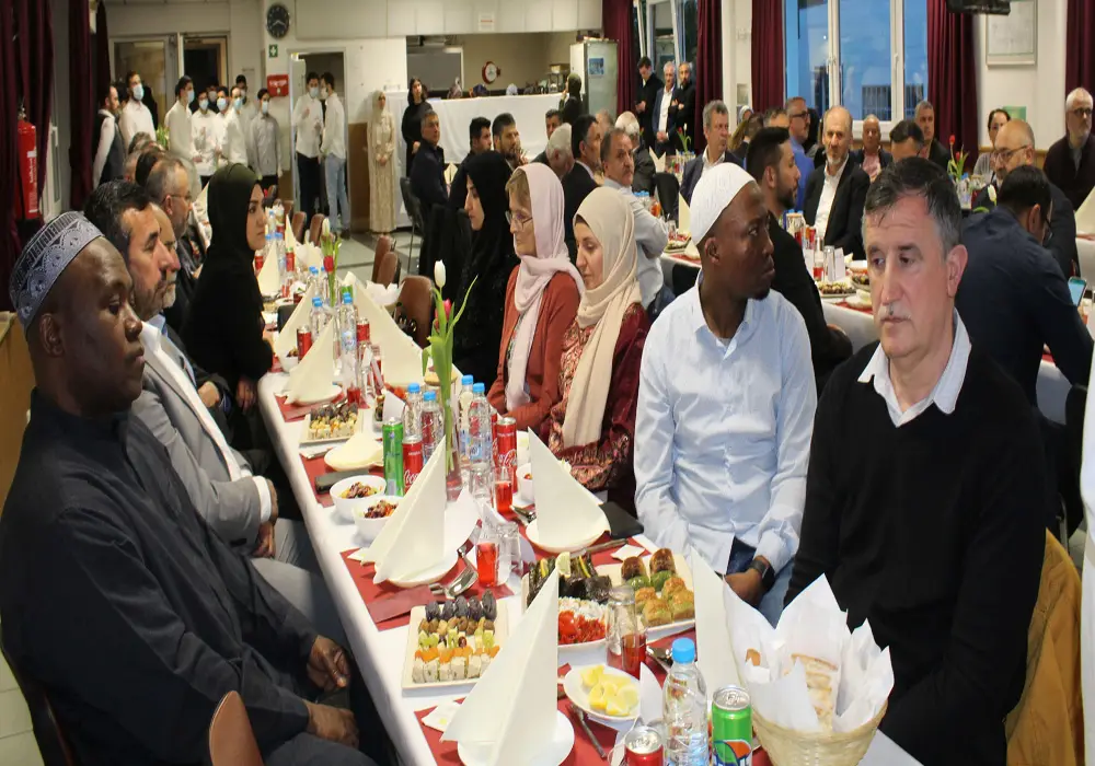 DİTİB Nürnberg iftarında bir araya geldiler
