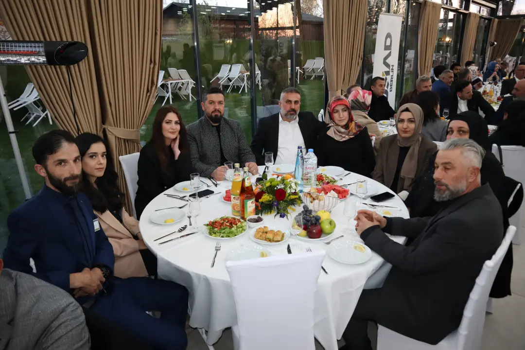 Büyükelçi Şen, Almanya'da Türklerin karşılaştığı sorunlara değindi