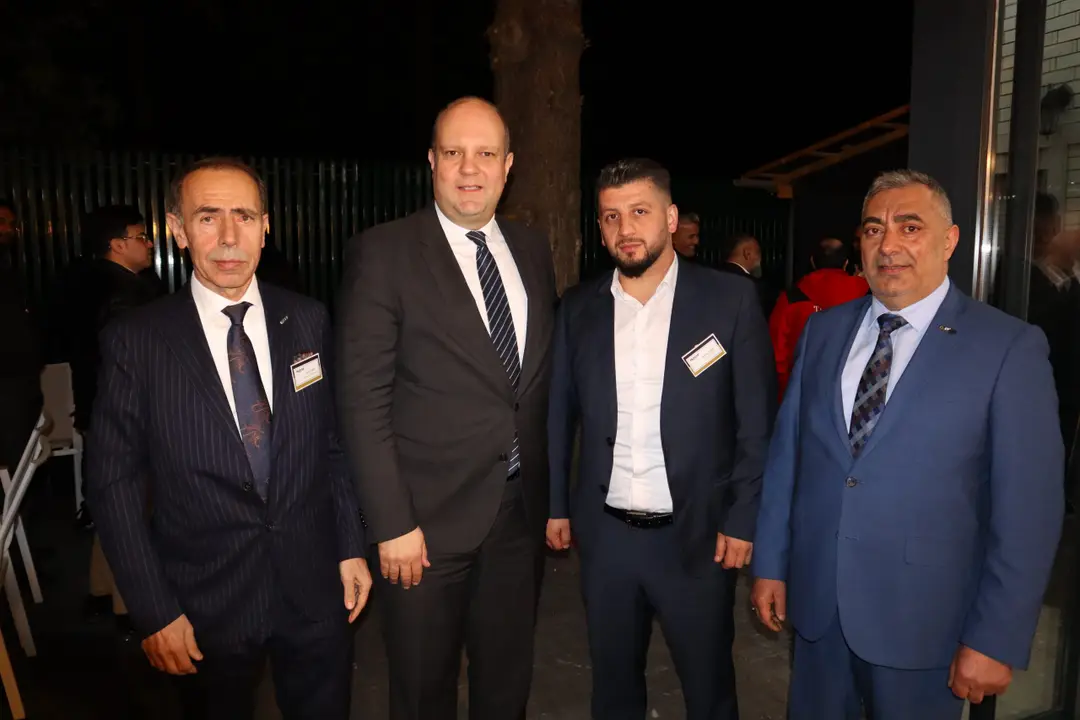 Büyükelçi Şen, Almanya'da Türklerin karşılaştığı sorunlara değindi