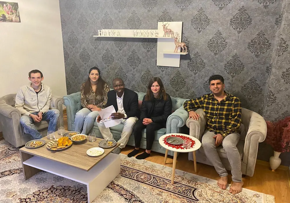 Yeşiller`den Afrika Gine ‘li Aday
