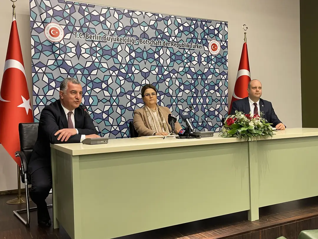 Yanık: Nerede Türk vatandaşı varsa oraya hizmet götürüyoruz