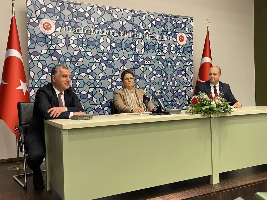Yanık: Nerede Türk vatandaşı varsa oraya hizmet götürüyoruz