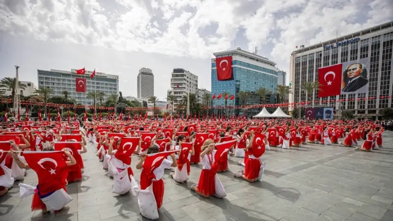 İzmir'de 23 Nisan Coşkusu