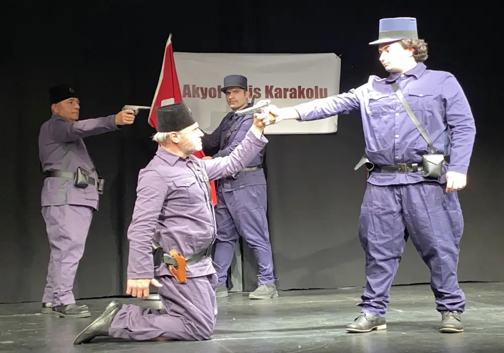 ‘Kefen Bayraklı Şehir’ Seyirciyle Buluştu