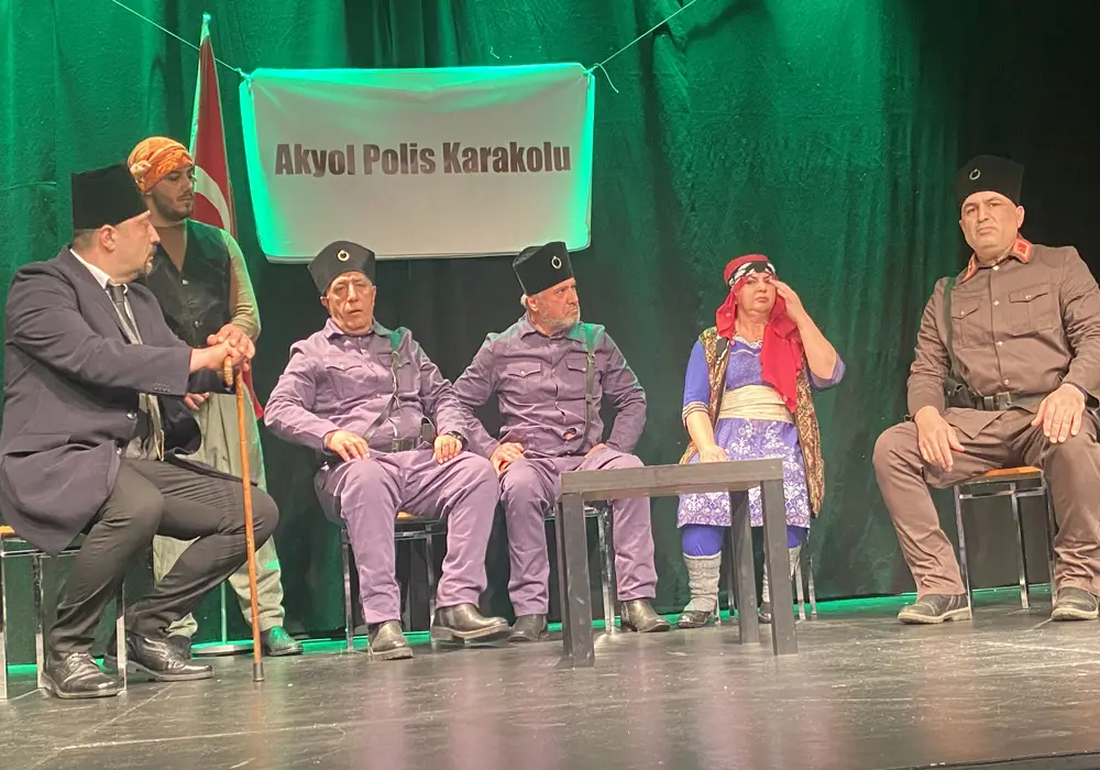 ‘Kefen Bayraklı Şehir’ Seyirciyle Buluştu