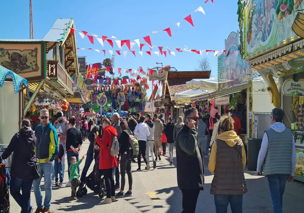 Nürnberg Halk Bayramı iki yıl aradan sonra açıldı