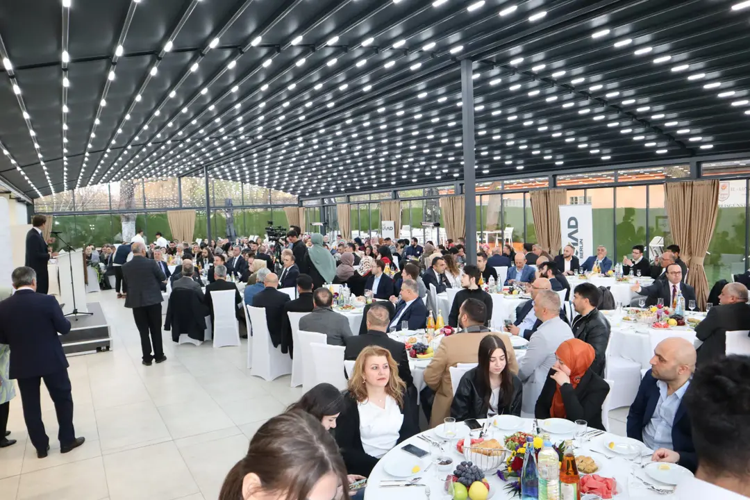 Büyükelçi Şen, Almanya'da Türklerin karşılaştığı sorunlara değindi