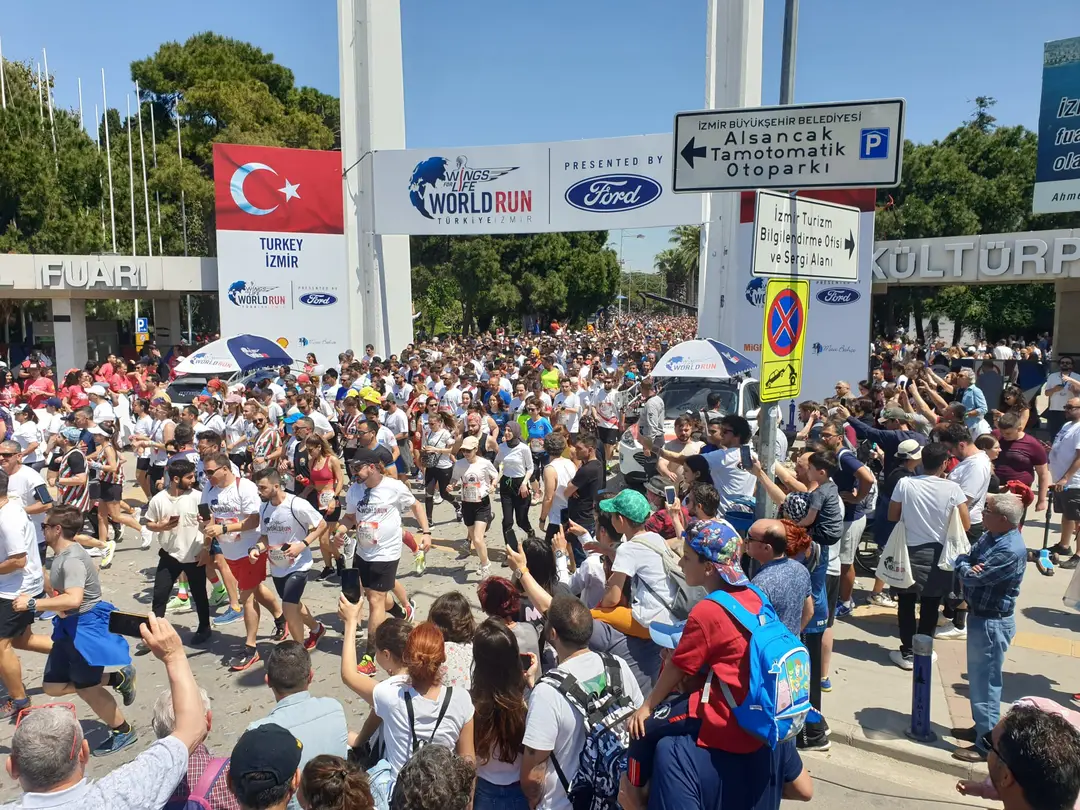 İzmir'de Omurilik Felcine Farkındalık Koşusu Yapıldı!