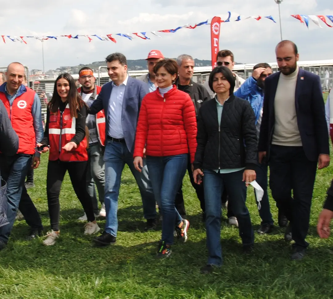 İSTANBUL'DA 1 MAYIS ÇOŞKUSU