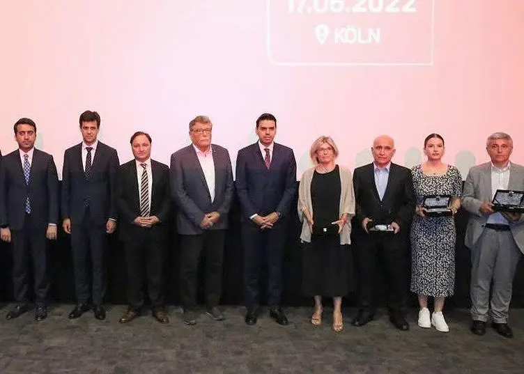 MEVLÜDE ANA’NIN HAYATI KİTAP OLDU