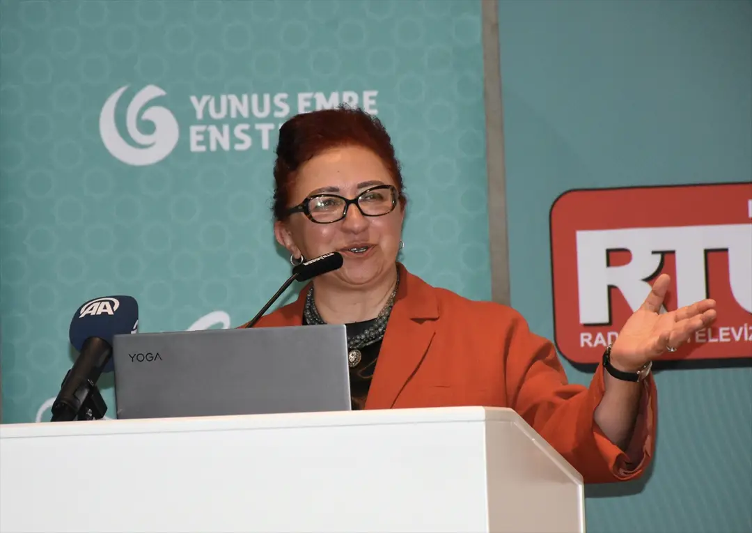 Köln'de "Dijital Çağda Medya Okuryazarlığı ve Türkçe Çalıştayı" düzenlendi